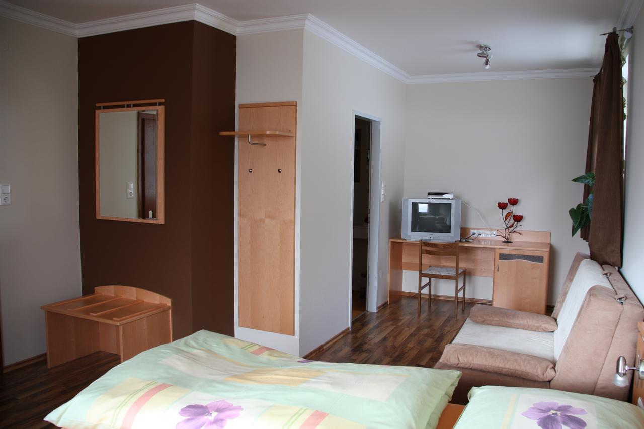 Gasthof Pension Zoller Βόλφσμπεργκ Εξωτερικό φωτογραφία